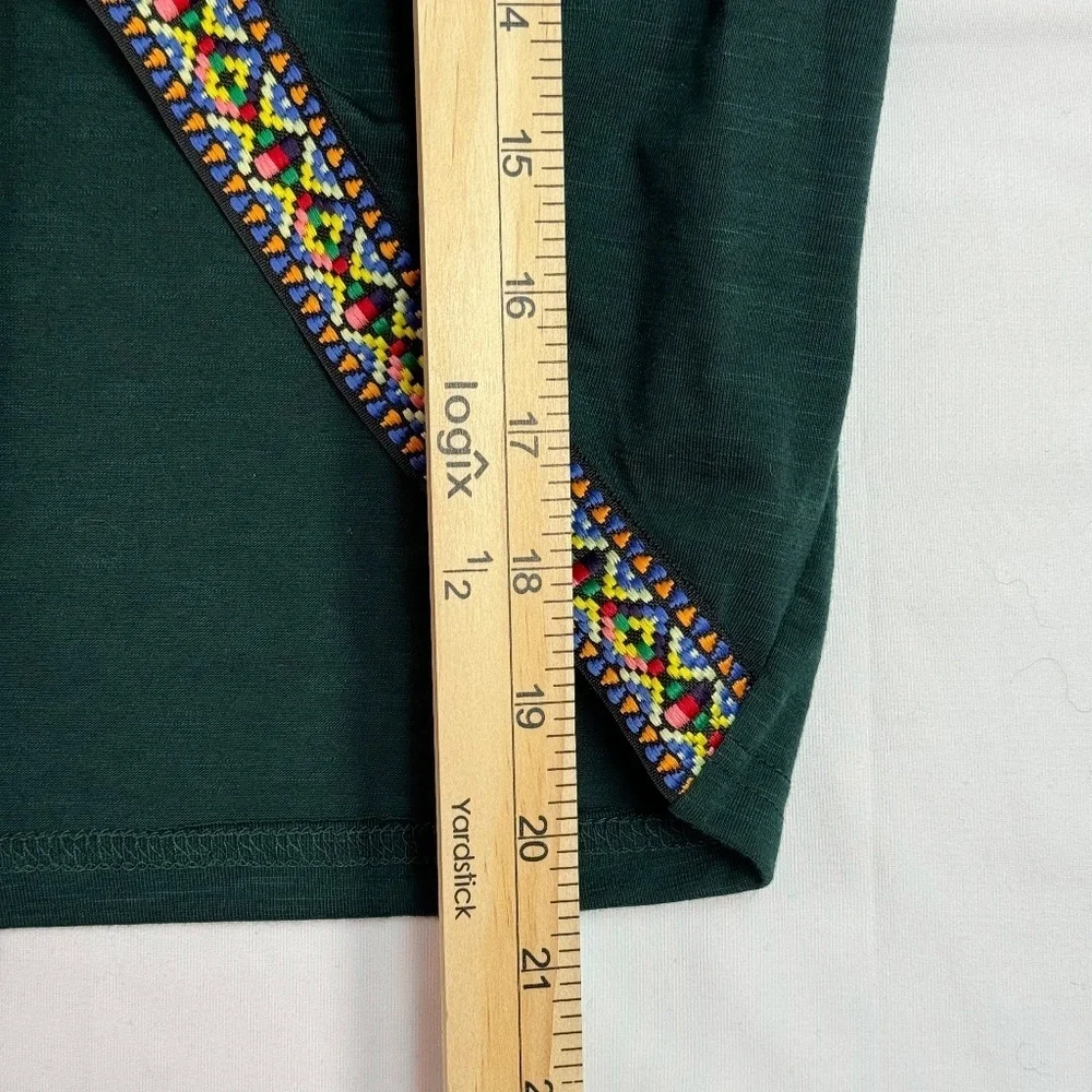 Short Sleeve Top Womens Size S Green Aztec Pattern Open Stomach V Neck